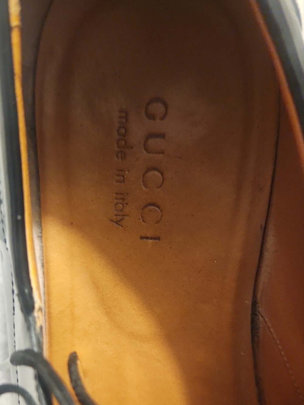 Gucci Black Leather Lace-Up Derbies with Stitched Apron - Picture 2 of 11